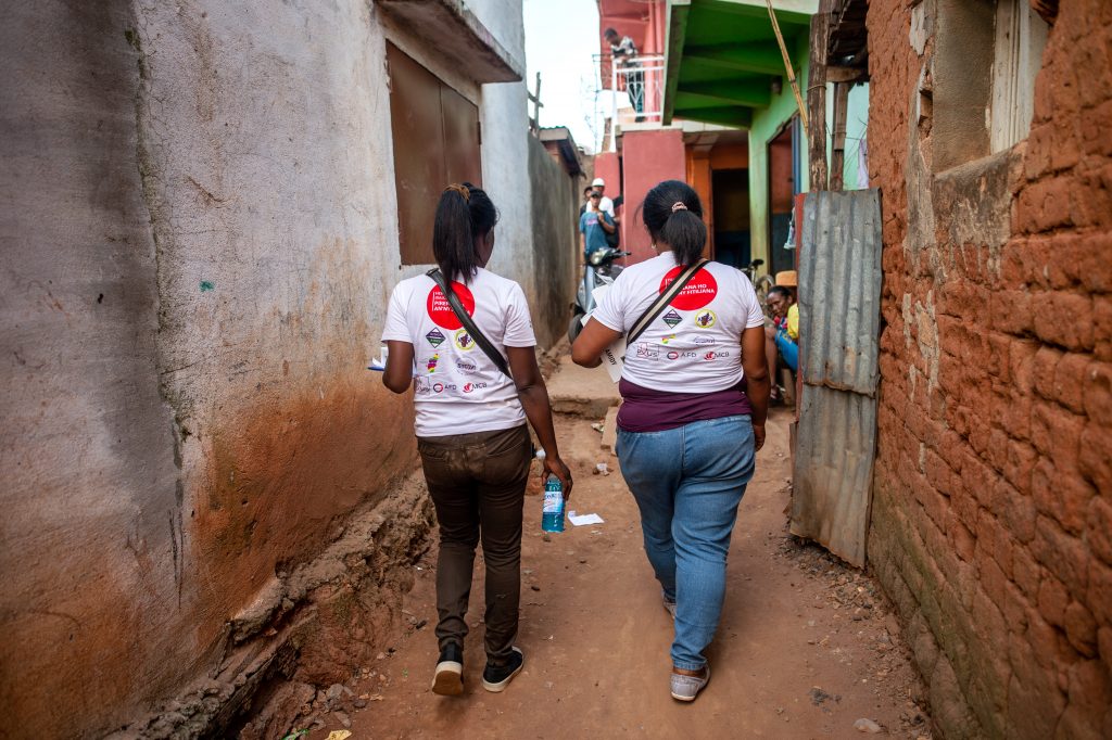 Action de terrain à Madagascar dans le cadre de la Semaine internationale du Dépistage organisée par Coalition PLUS pour lutter contre le VIH/sida